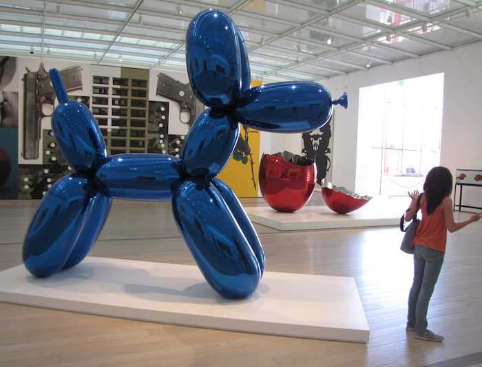 photo of large blue baloon dog